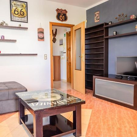 Apartment Charlie Ровин Екстериор снимка